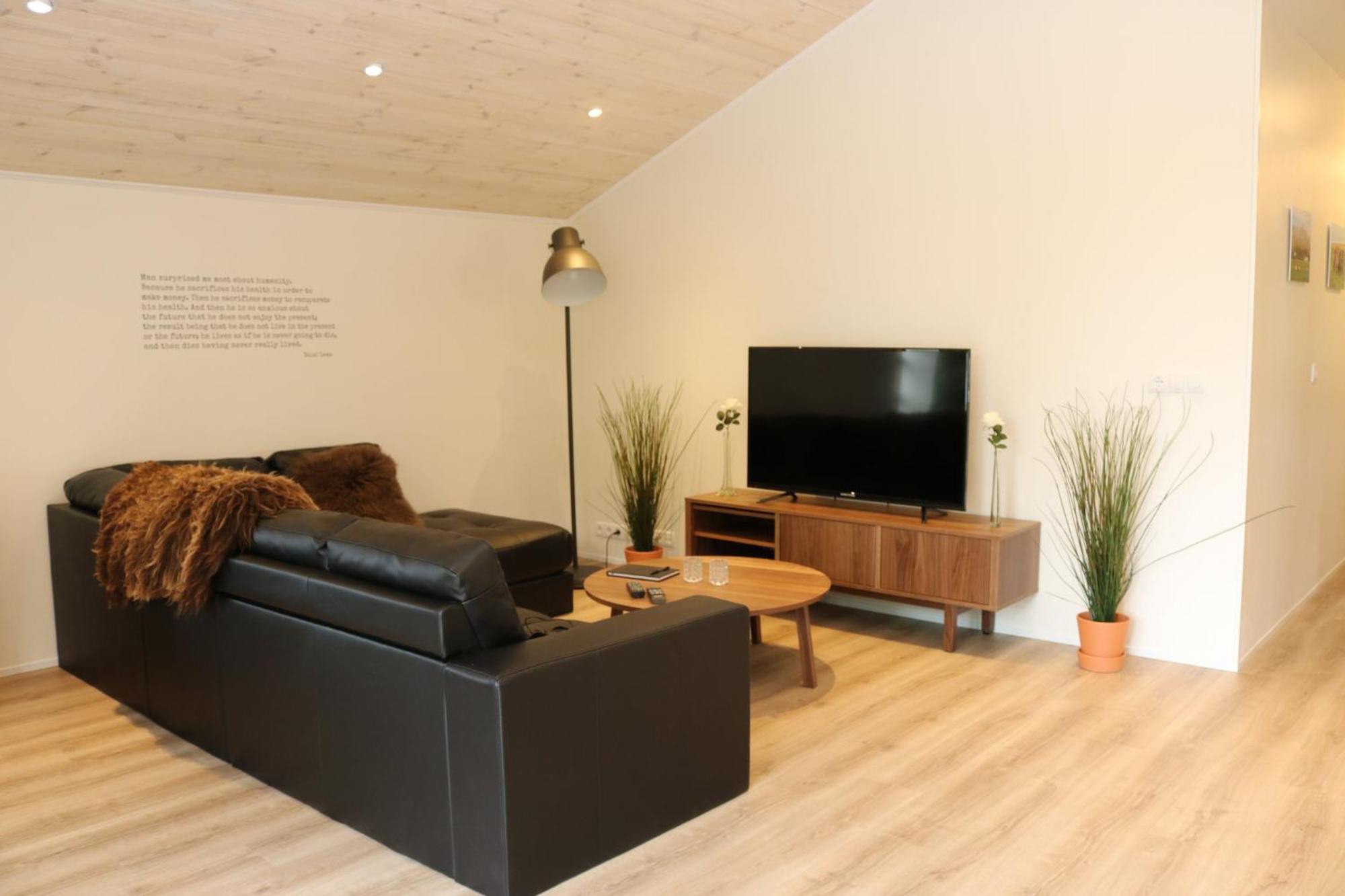 Mithhraun - Lava Resort Midhraun Екстериор снимка